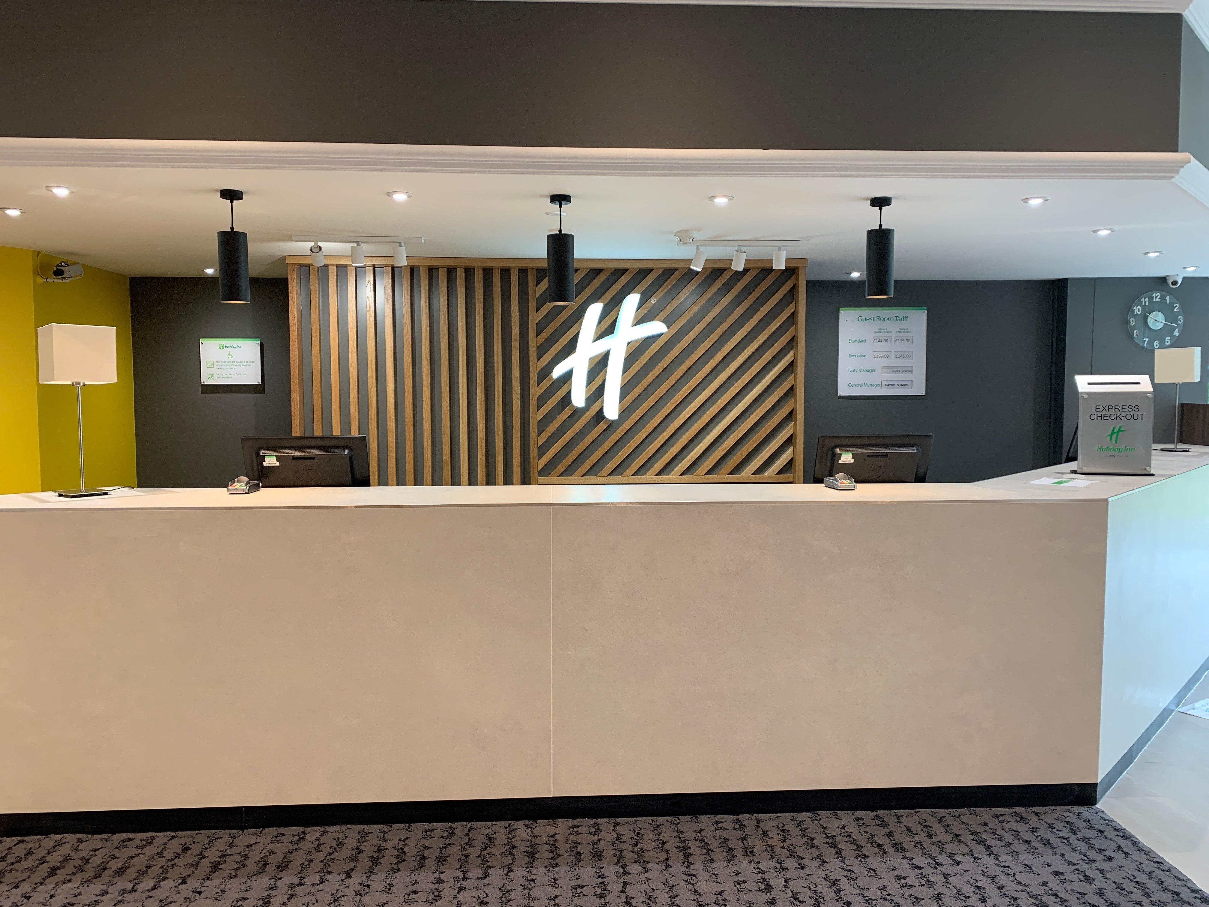 איילסברי Holiday Inn Aylesbury, An Ihg Hotel מראה חיצוני תמונה