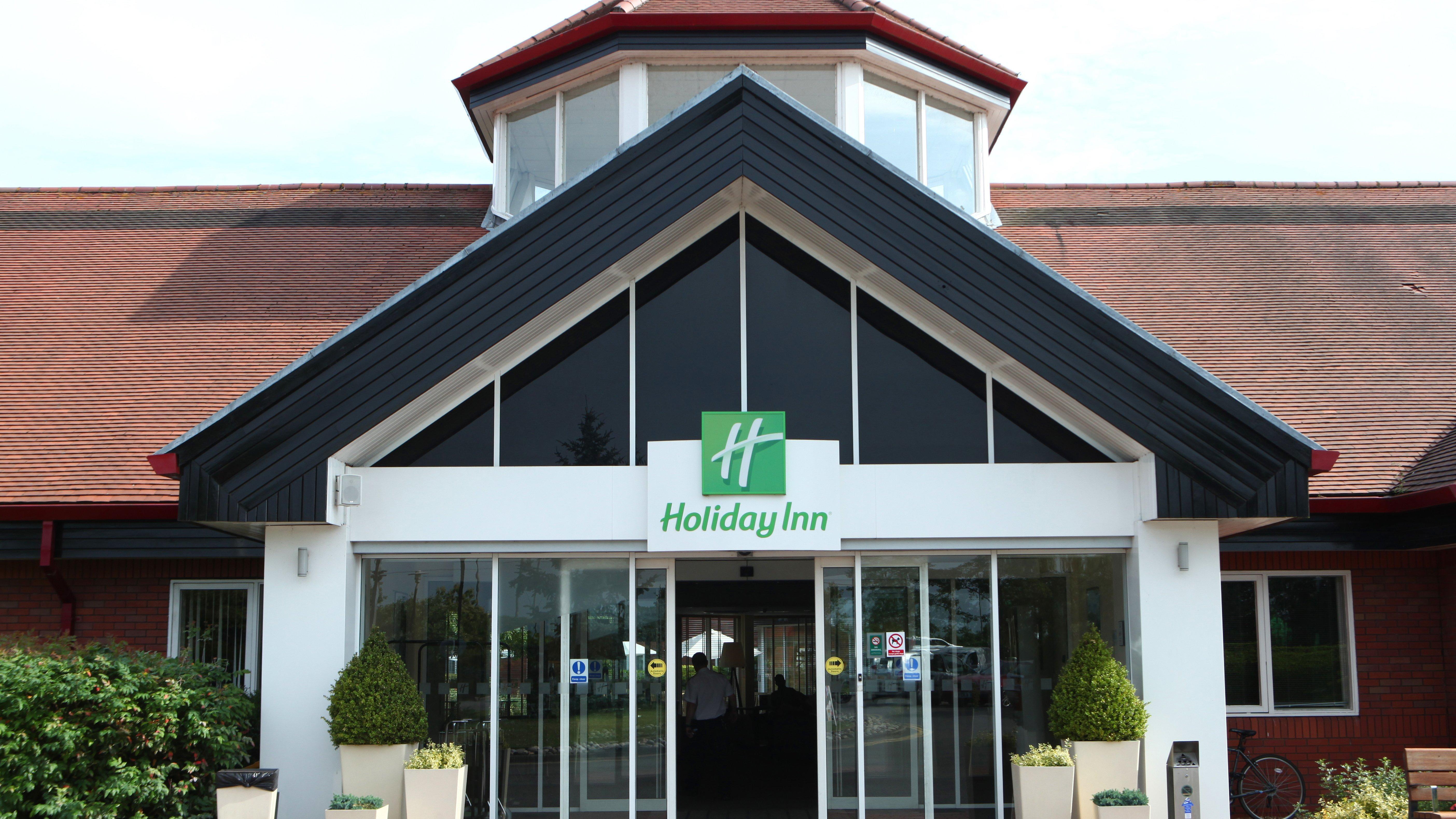 איילסברי Holiday Inn Aylesbury, An Ihg Hotel מראה חיצוני תמונה